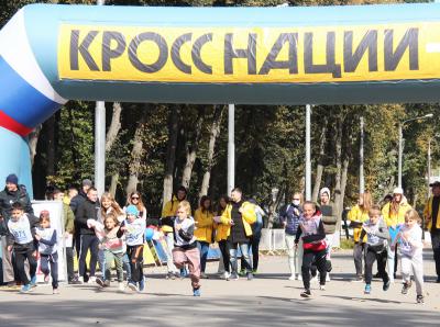 В Рязани старт массовому легкоатлетическому забегу «Кросс Нации» дал Николай Любимов